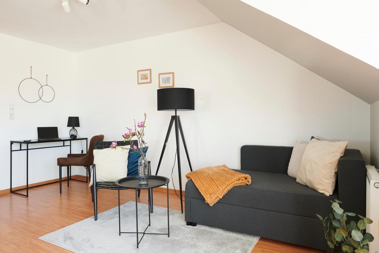 Grosszuegig & Stilvoll Parkplatz ,Ruhige Lage, 5 Personen, Langzeit Appartement Paderborn Buitenkant foto