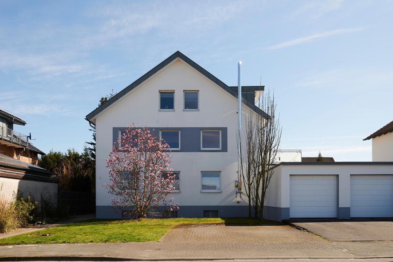 Grosszuegig & Stilvoll Parkplatz ,Ruhige Lage, 5 Personen, Langzeit Appartement Paderborn Buitenkant foto